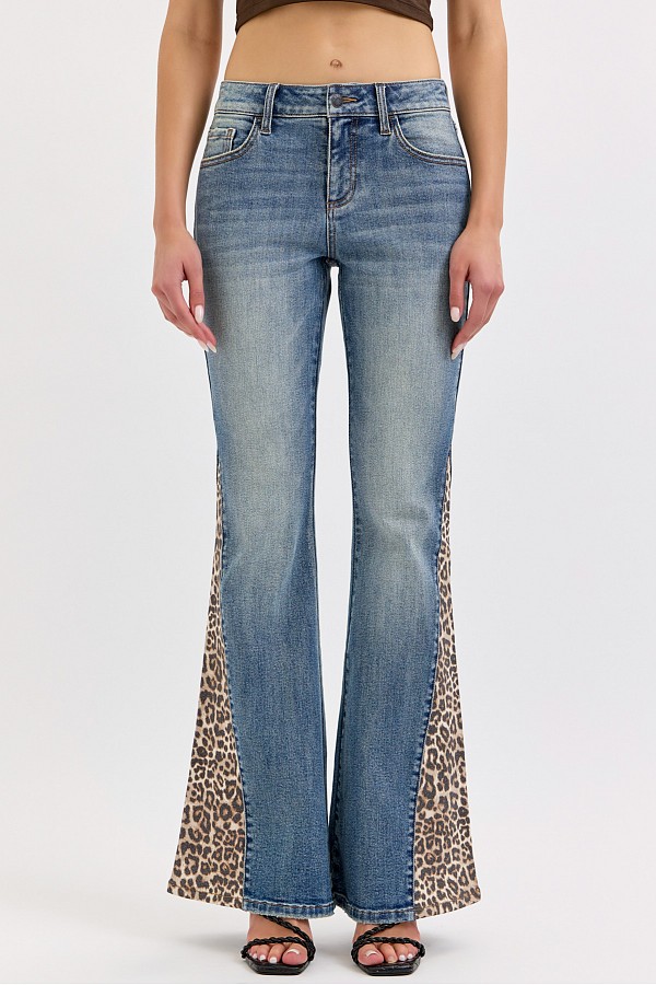 Mid Rise Super Flare With Side Leopard